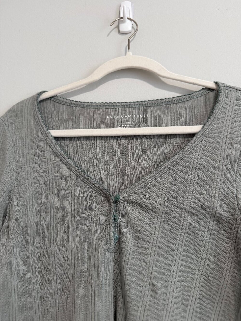 American Eagle Sage Henley Long Sleeve Top – Size L